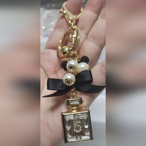 5 Paris Bag Charm Keychains